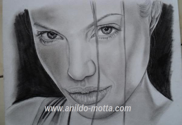 Desenho Angelina Jolie a lápis.