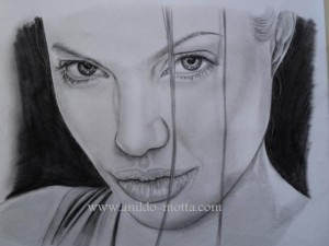 Retrato realista de Angelina Jolie aulas grátis