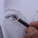 Angelina Jolie desenho a carvão. Desenhando os olhos.